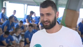Цветан Соколов: Волейболът липсва! Като играя с децата, топката ми се струва квадратна
