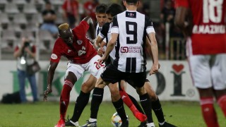 Красив гол измъкна ЦСКА срещу 10 от 