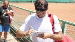 На опашка за снимка с Григор (ВИДЕО)