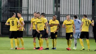 Ново голово шоу в Първа лига, Неделев герой