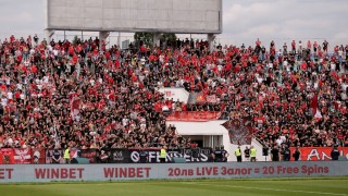 Пускат 12 824 души на 