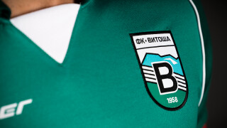 След положителни тестове за COVID-19: Отложиха с ден мача на 