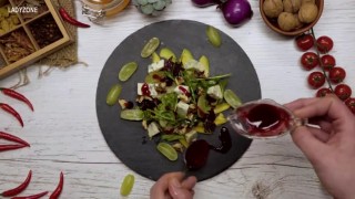 Салата с манго и сирене камбоцола (ВИДЕО)