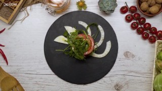 Салата с моцарела и домати (ВИДЕО)