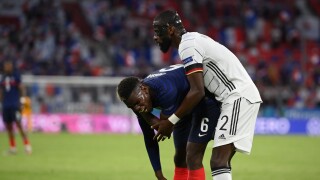 Рюдигер в ролята на Суарес срещу Погба?