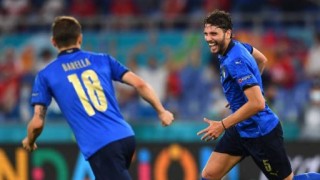 Италия на осминафинал след класика и срещу Швейцария