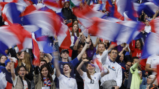 Ново струпване на фенове в Париж. Този път за мач на Франция