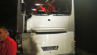 Оперираха Неделев заради стъкло в главата му