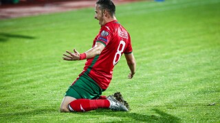 Парче от черепа е причината за операцията на Тодор Неделев 