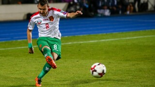 Тодор Неделев е буден и в добро състояние