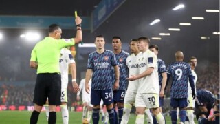 Полицията във Великобритания разследва жълт картон на Гранит Джака 