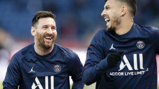 Меси се извини