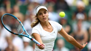 Томова се класира за четвъртфиналите в Ийстбърн