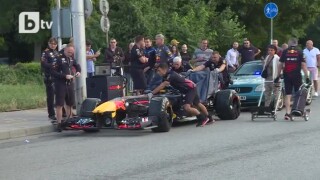 Култард подкара шампионския си болид из Пловдив