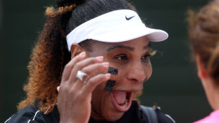 Серина Уилямс почерпи с хлебарки