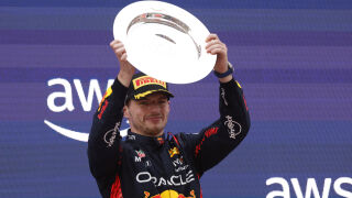 Верстапен отвя конкуренцията край Барселона