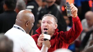 Конър Макгрегър прати талисман в 