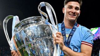 Той е 23, а вече има всички трофеи във футбола