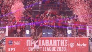 Пълна зала коронова Везенков и компания (ВИДЕО)