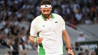 Гришо пак отнесе финландец, продължава напред в Куинс