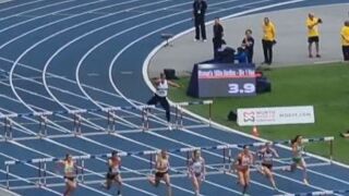 Гюлетласкачка пробяга 100 метра с препятствия (ВИДЕО)