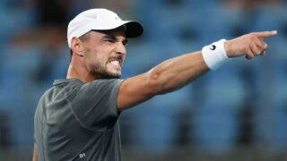 Кузманов излиза срещу кошмар на Джокович (ВИДЕО)