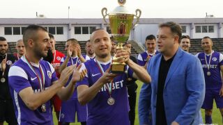 Етър се връща към корените си