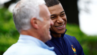 Психология или преврат? Защо Мбапе няма да играе за Франция?