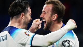 Бунт в съблекалнята на Англия!