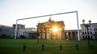 Футболна треска обзема Германия (ВИДЕО)