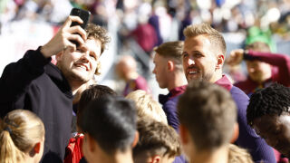 Пияните англичани ще изтрезняват в мобилни клетки (СНИМКА)