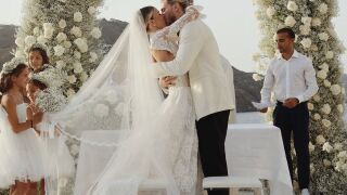 Една година откакто най-секси репортерката пристана на най-некадърния вратар (ВИДЕО)