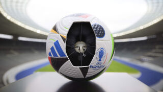 Щедра към нападателите, кошмар за вратарите (ВИДЕО)