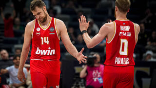 Скандал в Гърция: Отложиха мача на Везенков за титлата (ВИДЕО)