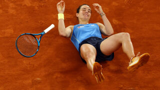 Една Пепеляшка в Париж: №361 в света ще играе на полуфинал!