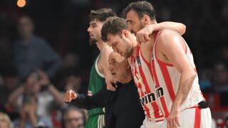Контузия на Везенков не спря Олимпиакос за титлата в Гърция (ВИДЕО)