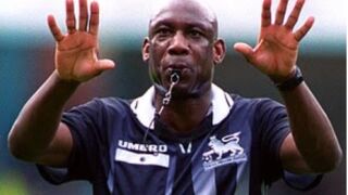 След рядко заболяване: Почина първият чернокож рефер