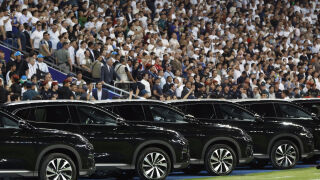 Пред погледа на Румен Радев: Подариха автомобили на новите герои на Узбекистан 