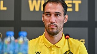 Скандал: Ботев Пд изгони Попето с SMS