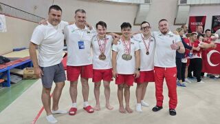 8 медала за гимнастиците със Синдром на Даун