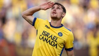 ЦСКА позлатява израелски национал?