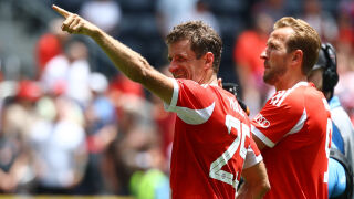 Какъв е смисълът? Байерн Мюнхен унижи Оукланд с 10 гола! (ВИДЕО)