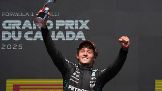 Пилот във Ф1 няма време да учи за матурите си (ВИДЕО)