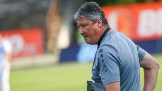 Заради слух, че е алкохолик: Любо Пенев завежда дело