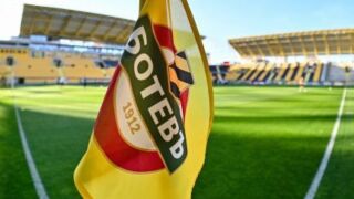 Нов мач, ново оплакване на Ботев Пд от съдийството