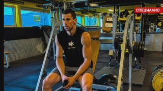 Стоян Копривленски прави спаринг с двама наведнъж (ВИДЕО)