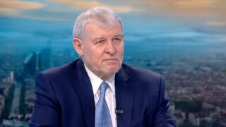 Снимка: Румен Христов: Редно е депутатските заплати да се замразят. Политиците трябва да са съпричастни с това, което се случва в страната