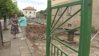 Снимка: Дом за деца в Роман търси спешно дарители за нова ограда