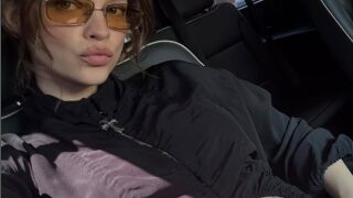 Бременната Барбара Палвин впечатли със спортен шик на парти за Световното първенство 2026