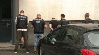 Задържаха трима, непосредствено след кражба с взлом в апартамент в столичния кв. 